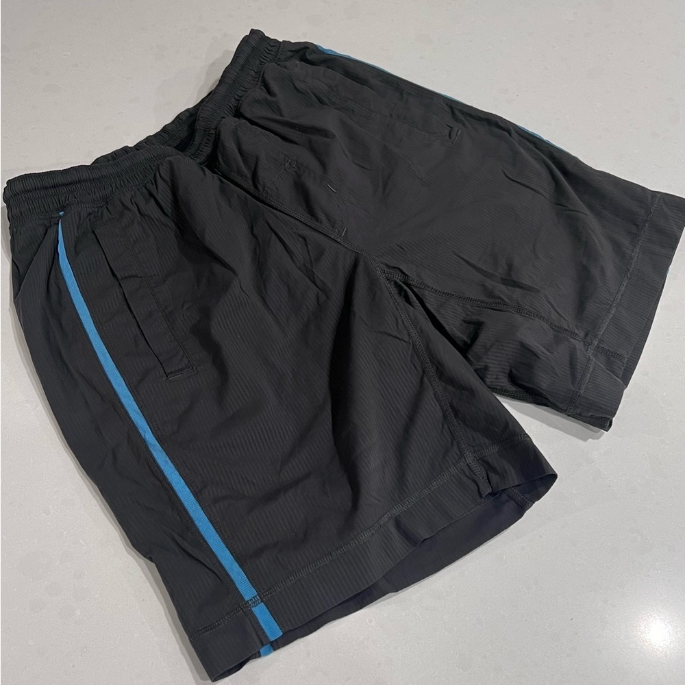 Lululemon Shorts Mens Extra Large Gray Training Lined Casual 8" Beach Yoga Small